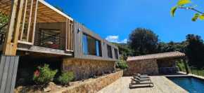 Villa U Casa Legnu & sa bergerie, haut standing, vue montagne panoramique